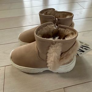 Zara girls faux fur lined boots